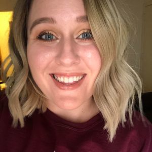 Meet your Posher, Lexa